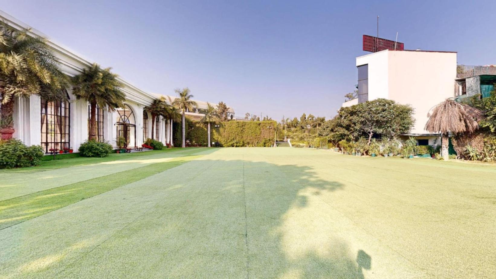 Hotel Luxera & 3*