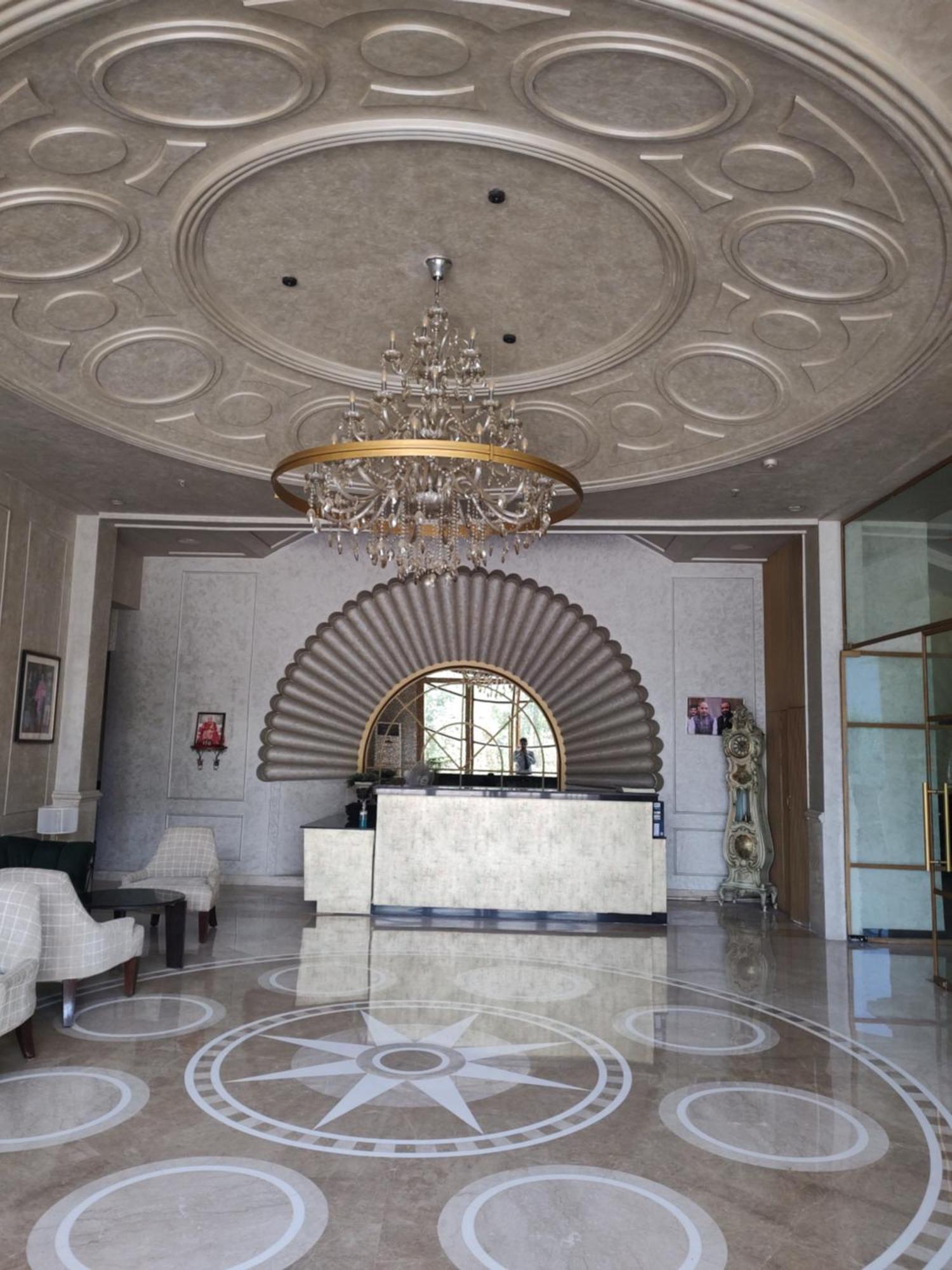 Hotel Luxera & 3*