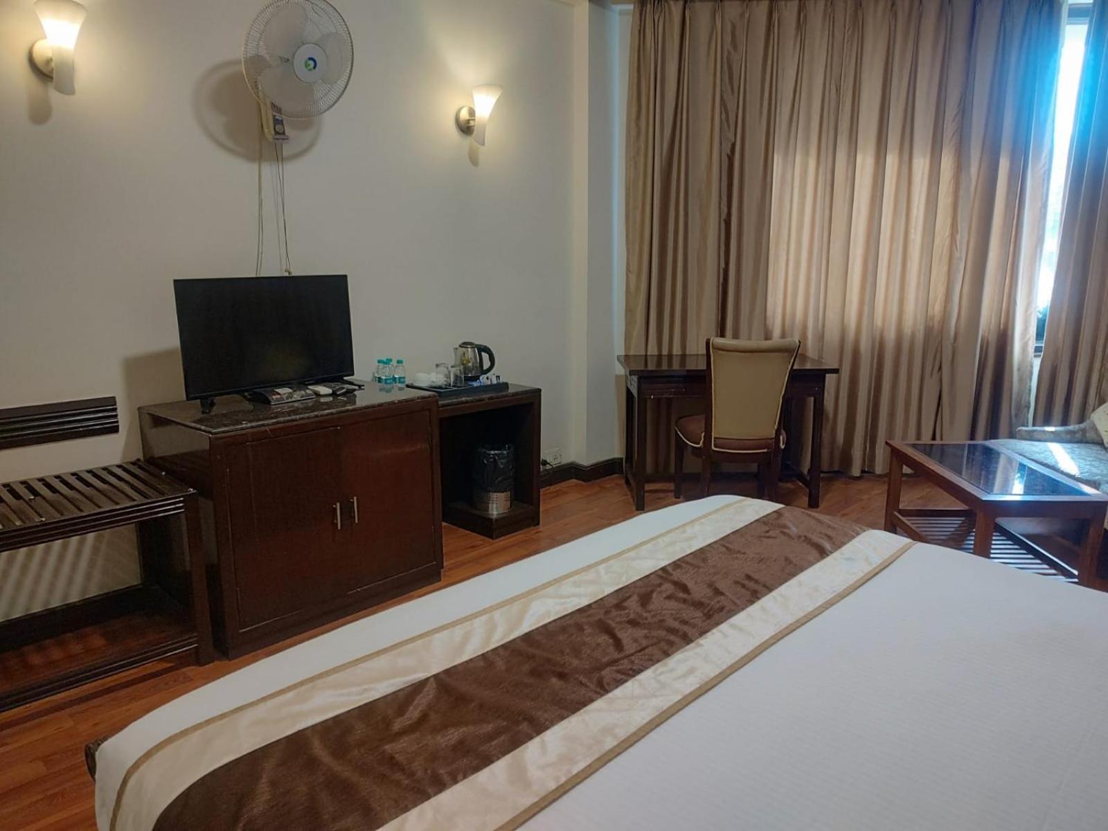 Luxera & Hotel