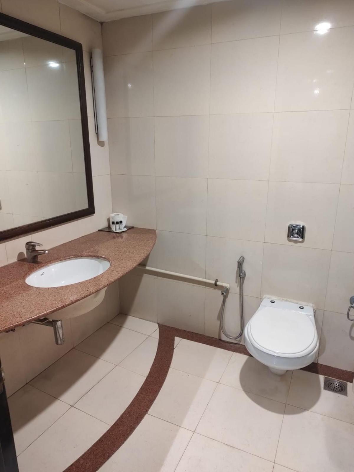 Luxera & 3* New Delhi